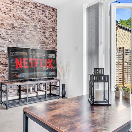 Beautiful 5 Bedroom Home In The City Centre With Gated Parking Birmingham Exterior foto