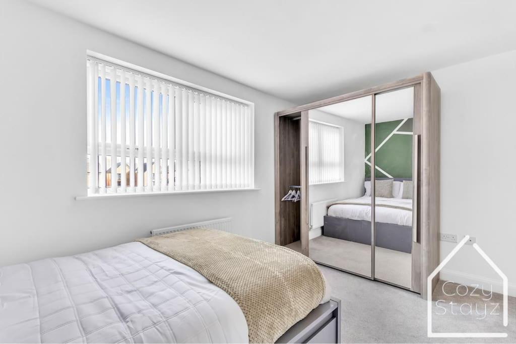 Beautiful 5 Bedroom Home In The City Centre With Gated Parking Birmingham Exterior foto